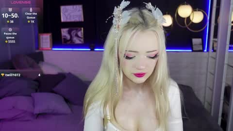 Emily online show from December 22, 2024, 9:31 pm