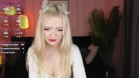 Emily online show from December 25, 2024, 4:43 pm