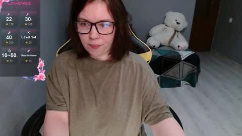 Snapshot of emily_amorre chatting on November 7, 2025, 4:51 pm Emily 3 online show from November 7, 2025, 4:51 pm