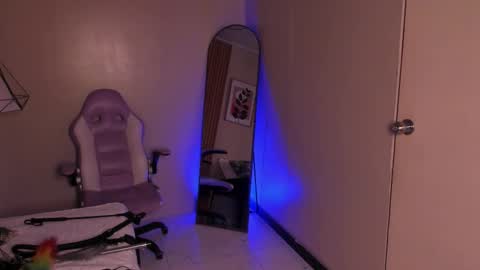              online show from February 4, 2026, 7:31 pm