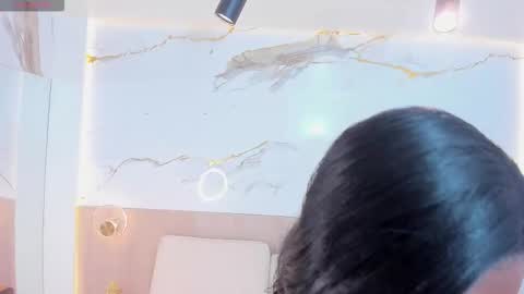 emily online show from November 18, 2025, 7:18 pm