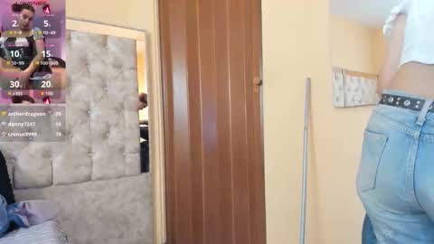 emily fox 3 online show from November 5, 2025, 8:09 pm