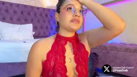 Snapshot of emily_foxyy chatting on July 6, 2026, 7:05 pm Emily online show from July 6, 2026, 7:05 pm
