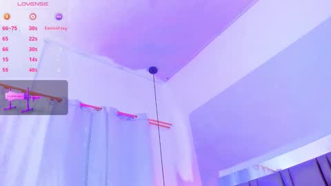 Emi  online show from November 1, 2025, 3:36 pm