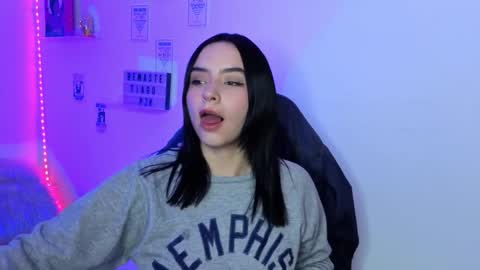 Emily Lindey online show from March 6, 2026, 5:37 am