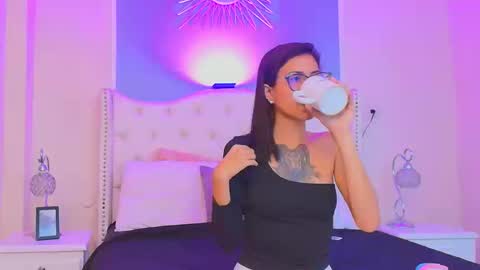 Emily online show from September 27, 2025, 12:15 am