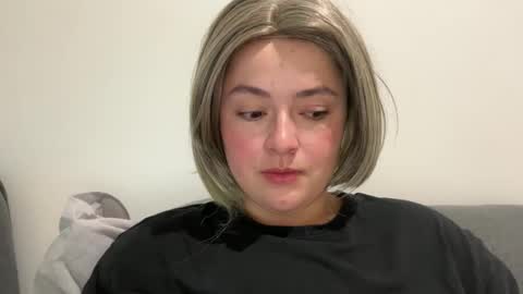 emily_morning_dew online show from May 22, 2026, 2:51 am