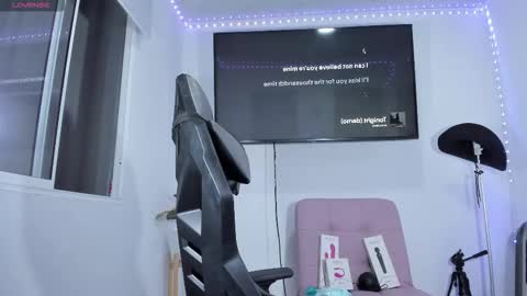 emily_palmeer online show from March 9, 2026, 10:52 am