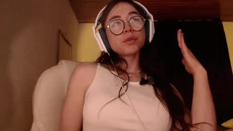 emily_pearl_ online show from December 12, 2024, 11:58 pm