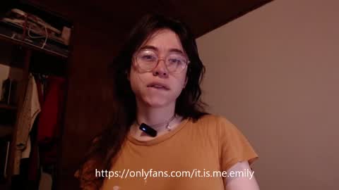 emily_pearl_ online show from September 23, 2025, 7:44 am