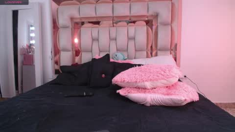 emily online show from April 21, 2026, 1:42 am