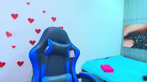 Snapshot of emily_rosse04 chatting on February 14, 2026, 2:36 pm online show from February 14, 2026, 2:36 pm