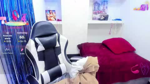 Snapshot of emily_rosse04 chatting on March 21, 2026, 12:21 pm online show from March 21, 2026, 12:21 pm