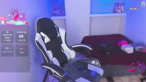 Snapshot of emily_rosse04 chatting on March 24, 2026, 12:32 pm online show from March 24, 2026, 12:32 pm