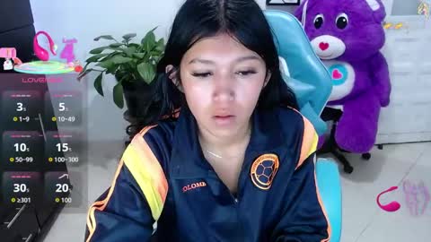 Snapshot of emily_rosse04 chatting on April 10, 2026, 11:04 am online show from April 10, 2026, 11:04 am