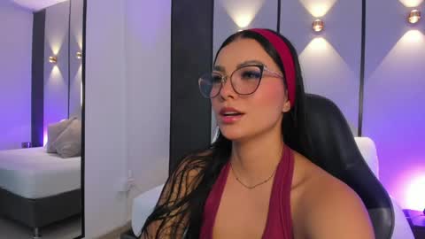 emily_tolson online show from May 22, 2026, 7:41 pm