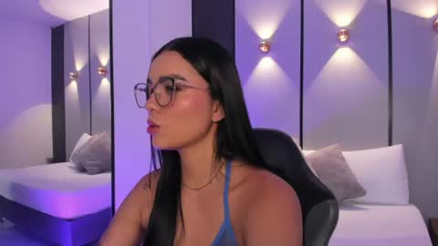 emily_tolson online show from June 22, 2026, 9:45 pm