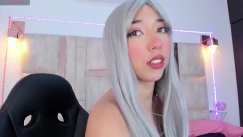 emily_walker4 online show from September 30, 2025, 11:59 am