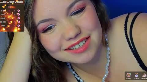 artist Emily online show from December 22, 2024, 9:09 pm