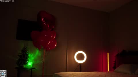 Snapshot of emilybatee chatting on February 15, 2025, 4:45 pm emilybatee online show from February 15, 2025, 4:45 pm