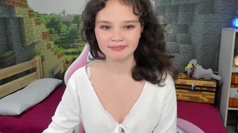 Snapshot of emilychaves chatting on September 10, 2025, 5:51 am Emilyhaves online show from September 10, 2025, 5:51 am