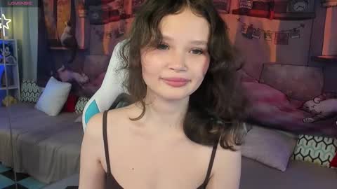Emilyhaves online show from November 9, 2025, 4:49 pm