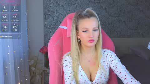 Snapshot of emilydancee chatting on December 18, 2024, 5:59 am emilydancee online show from December 18, 2024, 5:59 am