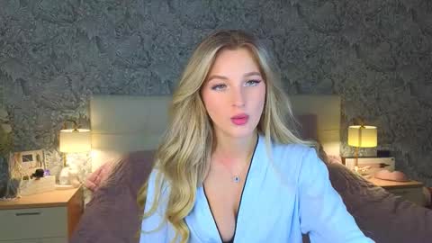 Snapshot of emilydancee chatting on November 12, 2025, 5:13 pm emilydancee online show from November 12, 2025, 5:13 pm