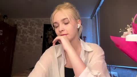 Anetta Anna online show from July 6, 2026, 11:18 am