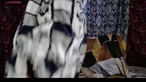 Snapshot of emilydoth chatting on October 7, 2025, 8:33 am EmilyDoth online show from October 7, 2025, 8:33 am