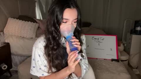 emilyfawn online show from March 8, 2026, 6:17 am