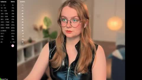 Emily  online show from November 20, 2025, 12:16 pm