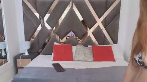 emilygracce online show from June 10, 2026, 1:21 pm