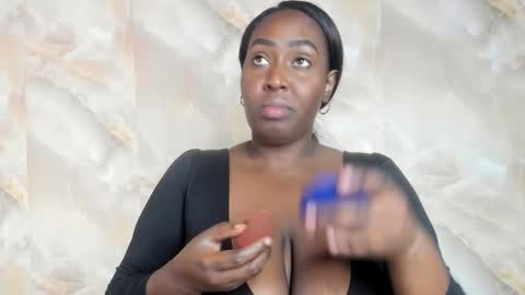 emilyrojas online show from November 4, 2025, 12:04 pm