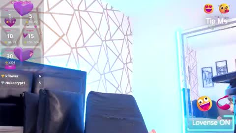         online show from February 13, 2025, 11:15 pm