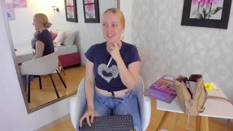 Summer 3 online show from March 7, 2025, 8:44 pm