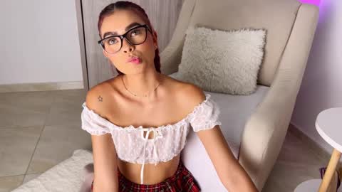 Emily online show from September 10, 2025, 3:56 pm