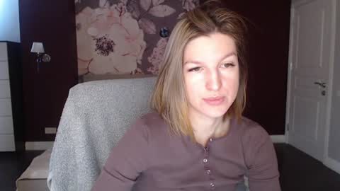EmilyWalkers online show from January 8, 2025, 7:55 am