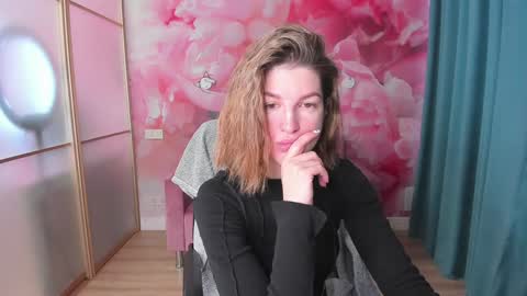 EmilyWalkers online show from January 27, 2025, 8:07 am