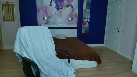 EmilyWalkers online show from February 4, 2025, 8:38 pm