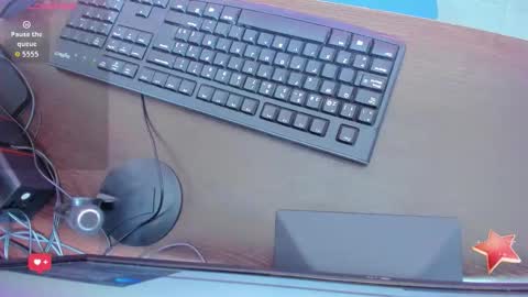 emilywilliis online show from February 18, 2026, 12:34 pm