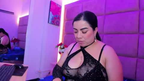 Snapshot of emilyy_moon_ chatting on June 8, 2026, 2:45 am Emilyy Moon online show from June 8, 2026, 2:45 am