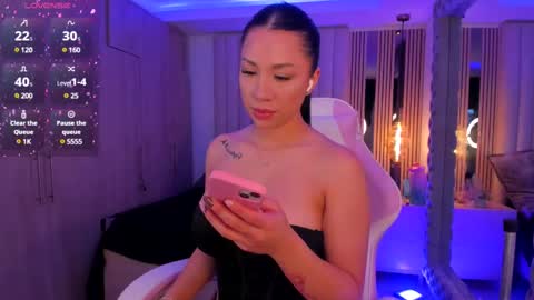 Emily  online show from February 14, 2025, 6:51 pm