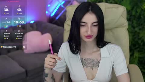 Snapshot of emilyymoon chatting on June 10, 2026, 5:39 am emilyymoon online show from June 10, 2026, 5:39 am