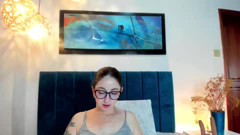 Emilyy Watson online show from December 14, 2025, 3:06 pm