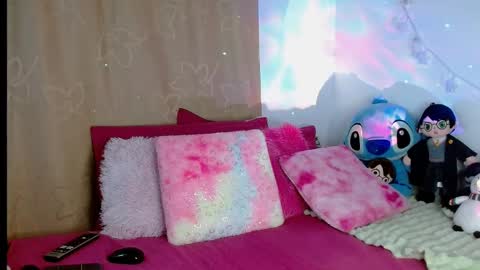 emilyzans07 online show from March 9, 2025, 1:46 am