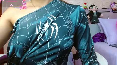 emilyzans07 online show from October 10, 2025, 9:03 pm