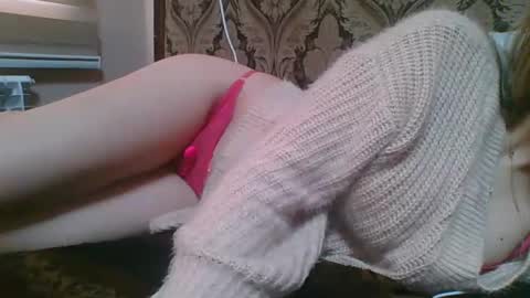 emma_991 online show from January 11, 2025, 9:57 am