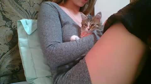 emma_991 online show from February 11, 2025, 9:09 am