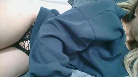 emma_991 online show from December 1, 2025, 11:15 am